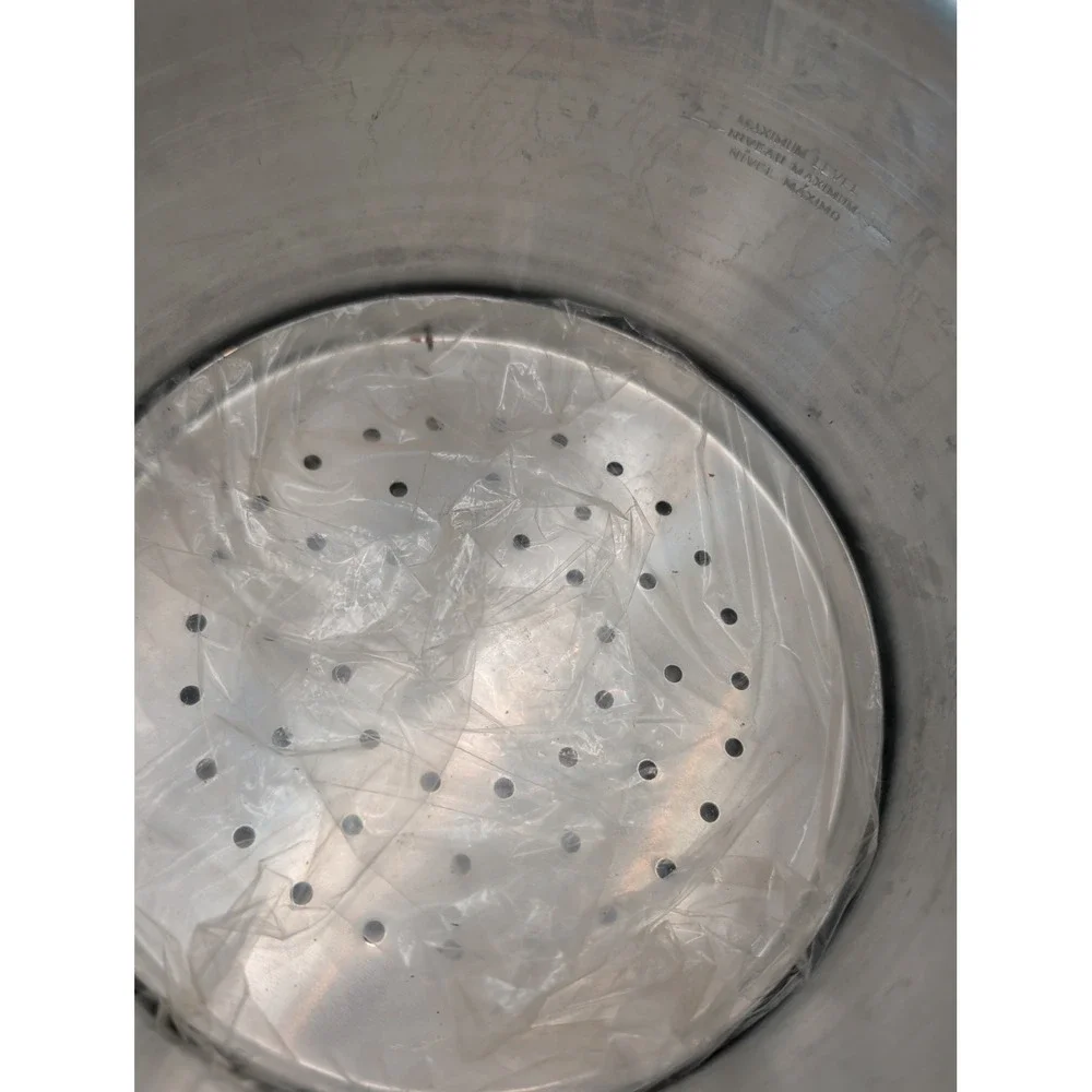 Maitres Pressure Cooker 4.2 Quart Aluminum Brazil Maitre's Never Used/ W  Manual